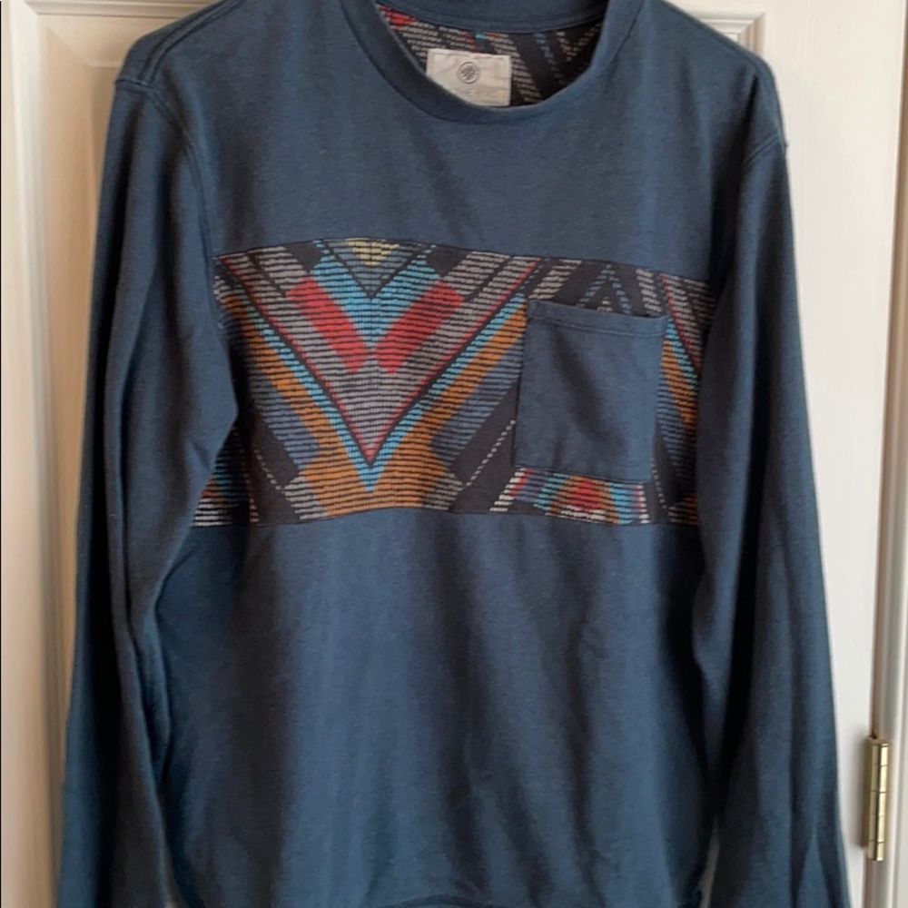 On The Byas Sweatshirt. Medium